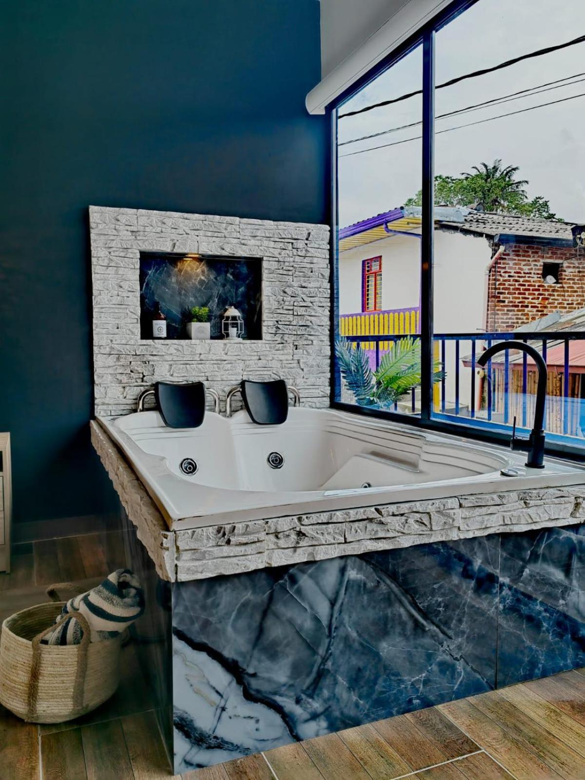 סאלנטו Habitacion Deluxe 2 Con Jacuzzi A 20 Mt Del Parque מראה חיצוני תמונה